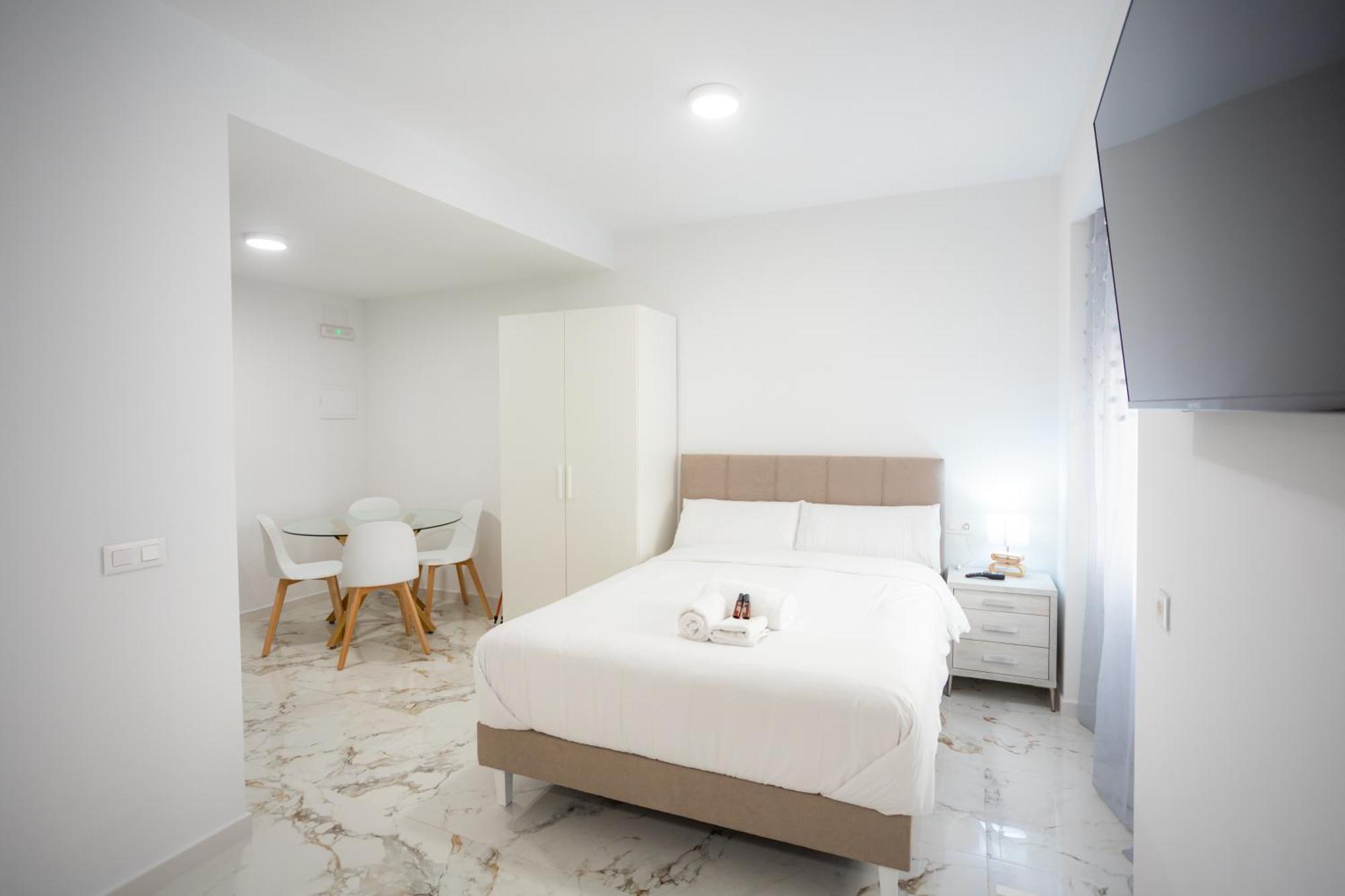 L&G Apartments Bahia Suite Alicante Esterno foto